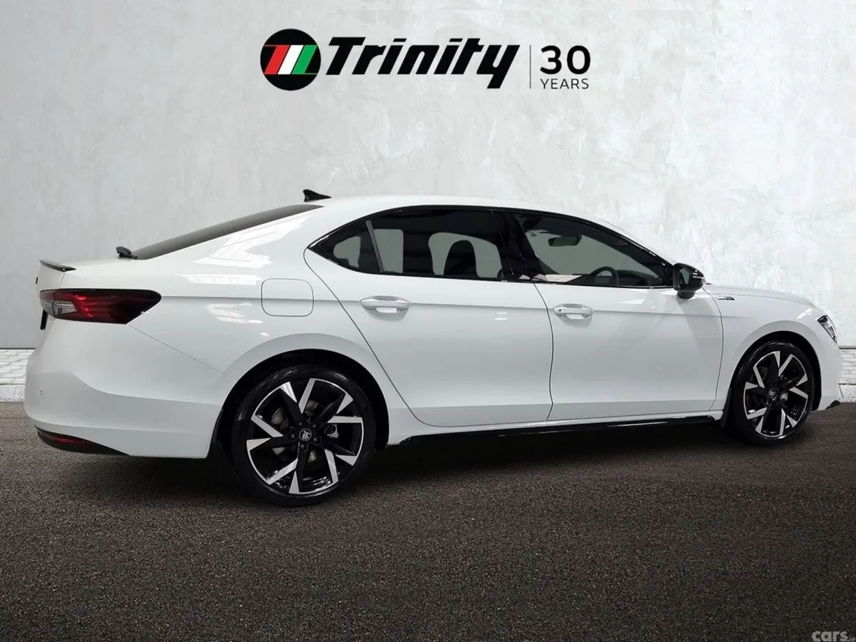 Skoda Superb Saloon, Diesel, 2026, White