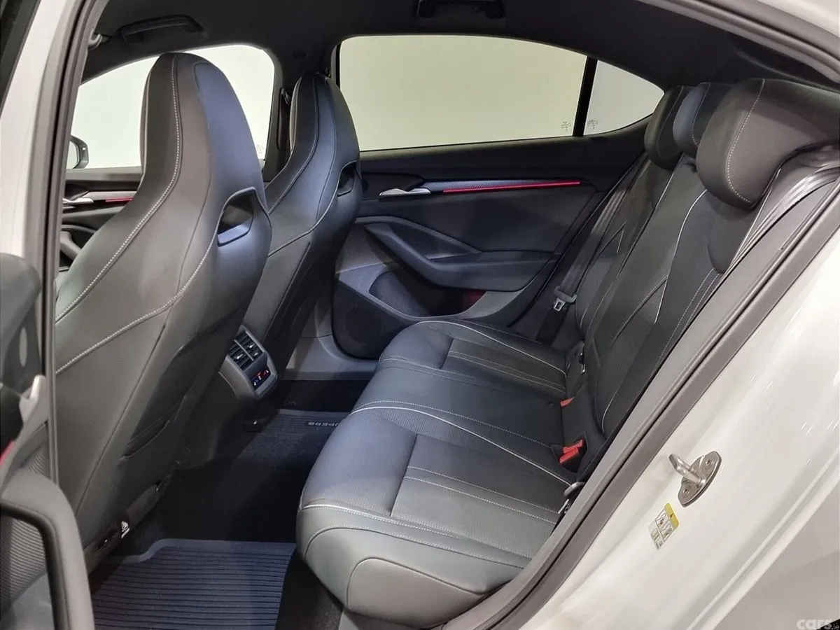 Skoda Superb Saloon, Diesel, 2026, White