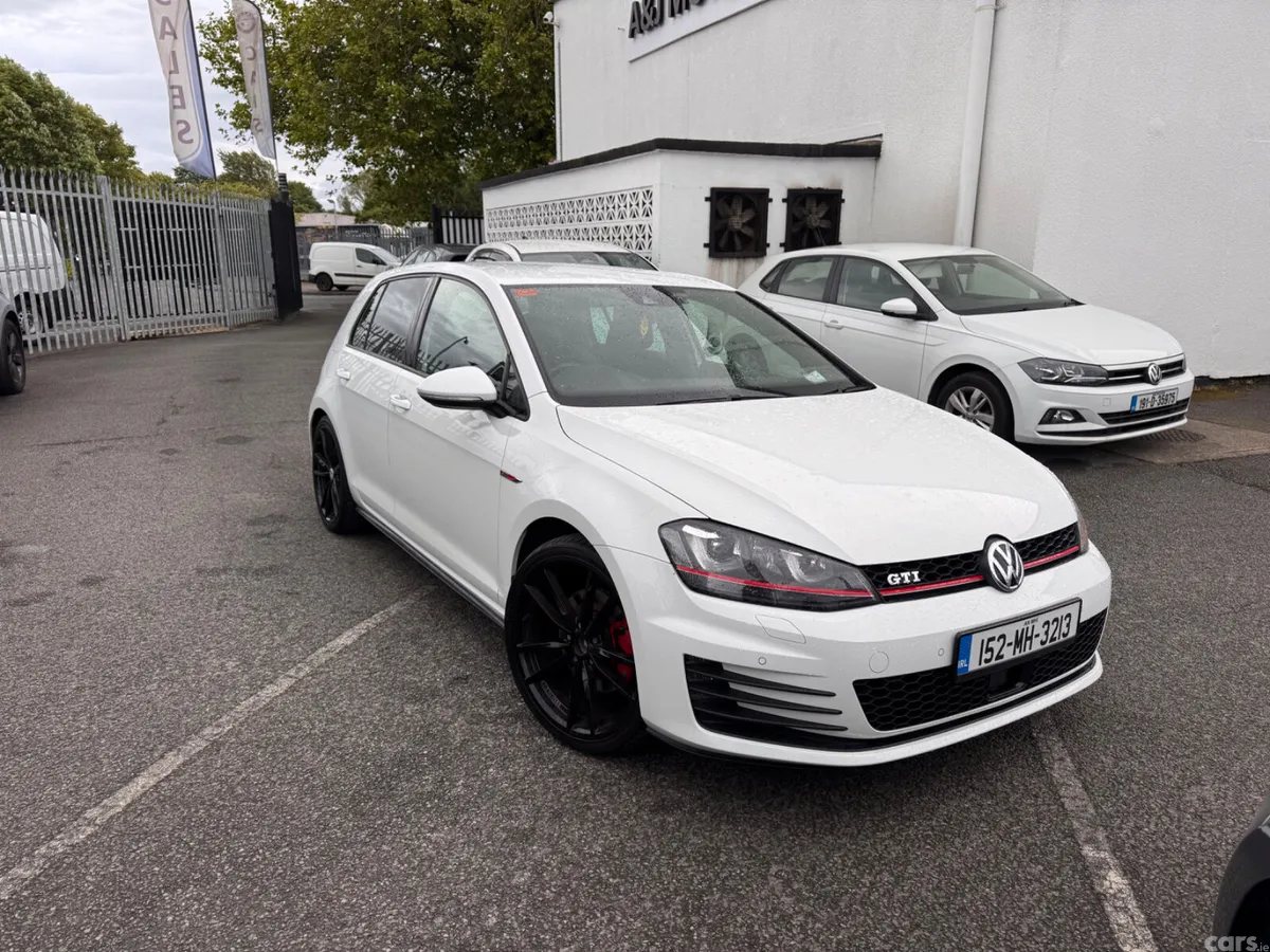Volkswagen Golf Hatchback, Petrol, 2015, White