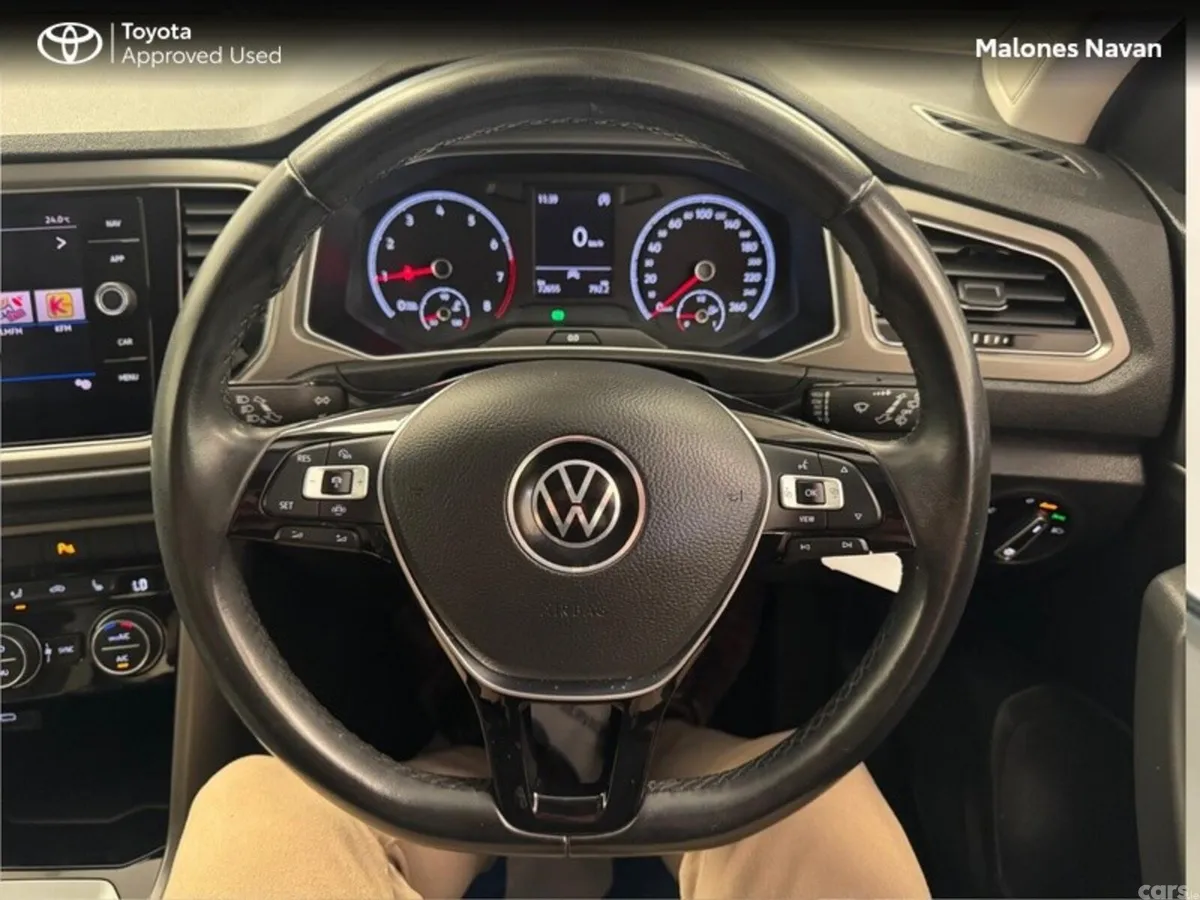 Volkswagen T-Roc Estate, Petrol, 2022, White