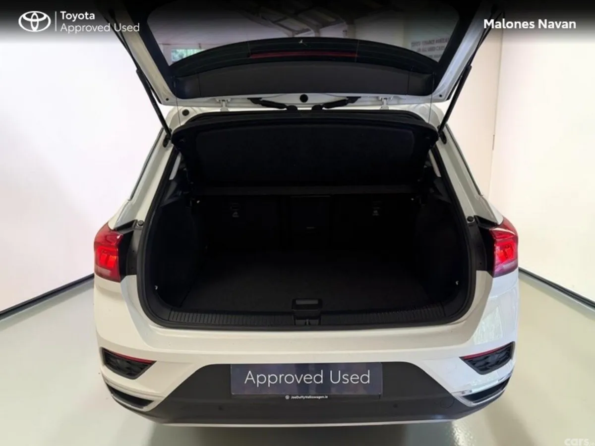 Volkswagen T-Roc Estate, Petrol, 2022, White