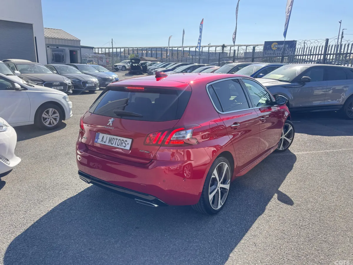 Peugeot 308 Hatchback, Petrol, 2016, Red