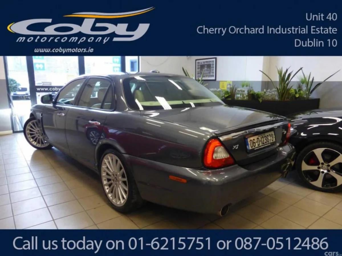 Jaguar XJ Saloon, Petrol, 2006, Grey
