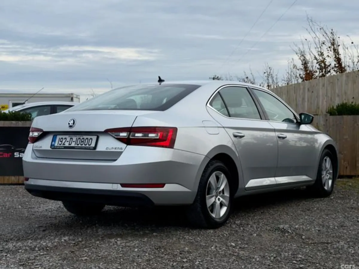 Skoda Superb Saloon, Diesel, 2019, Grey