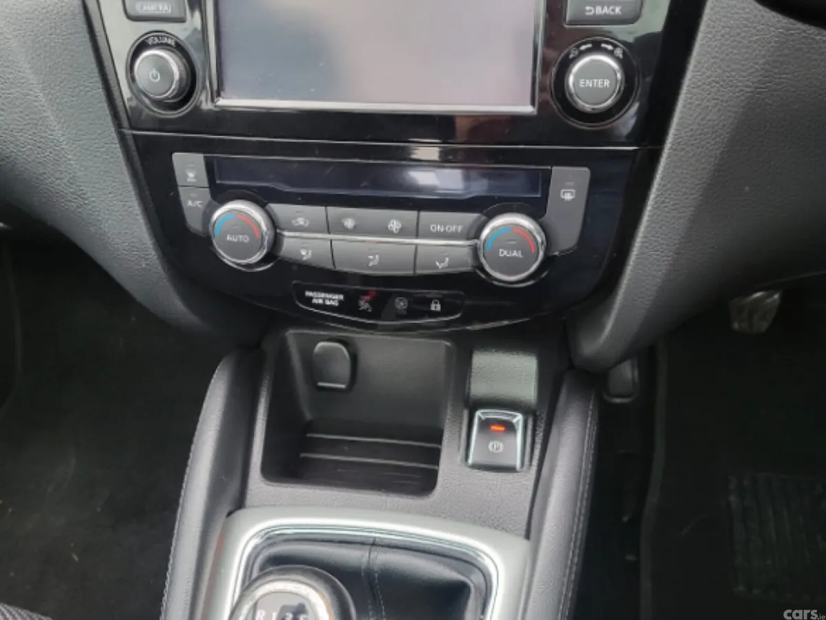 Nissan Qashqai MPV, Diesel, 2017, White