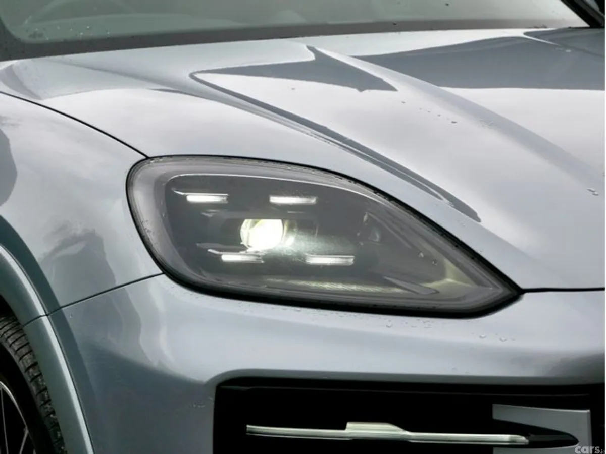 Porsche Cayenne SUV, Petrol Plug-in Hybrid, 2024, Grey