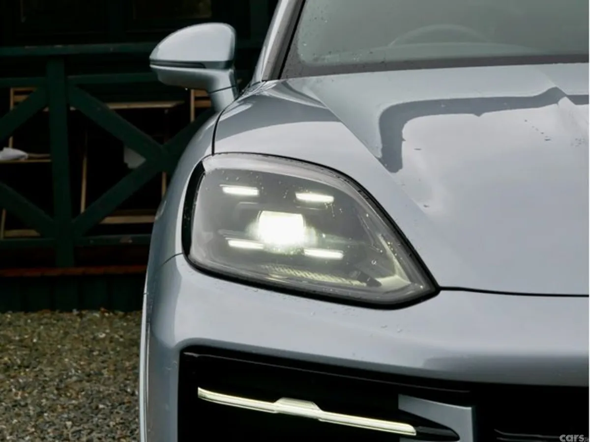 Porsche Cayenne SUV, Petrol Plug-in Hybrid, 2024, Grey