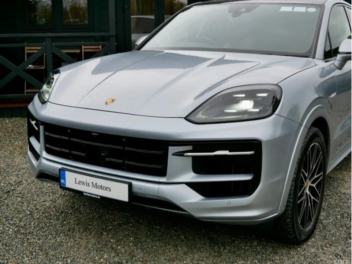 Porsche Cayenne SUV, Petrol Plug-in Hybrid, 2024, Grey