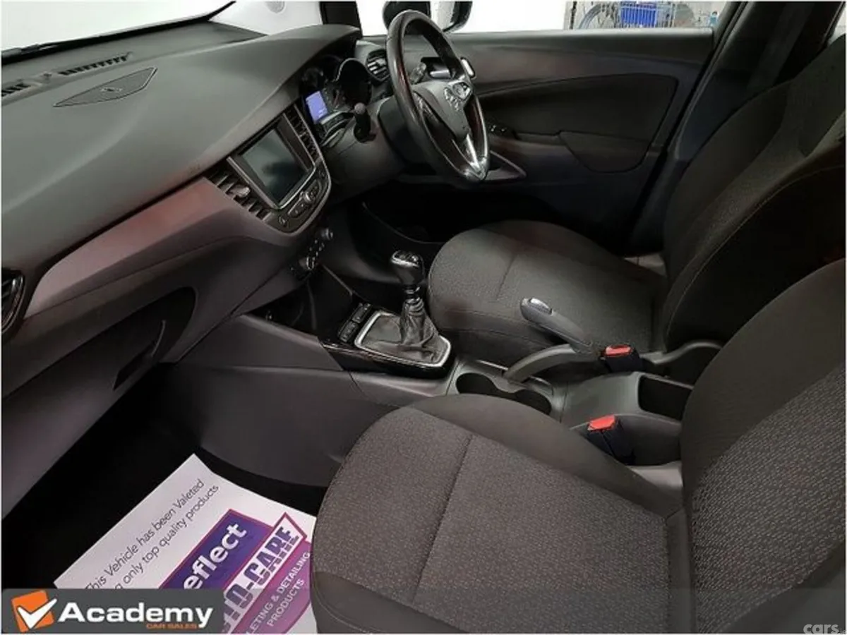 Opel Crossland MPV, Diesel, 2022, Black