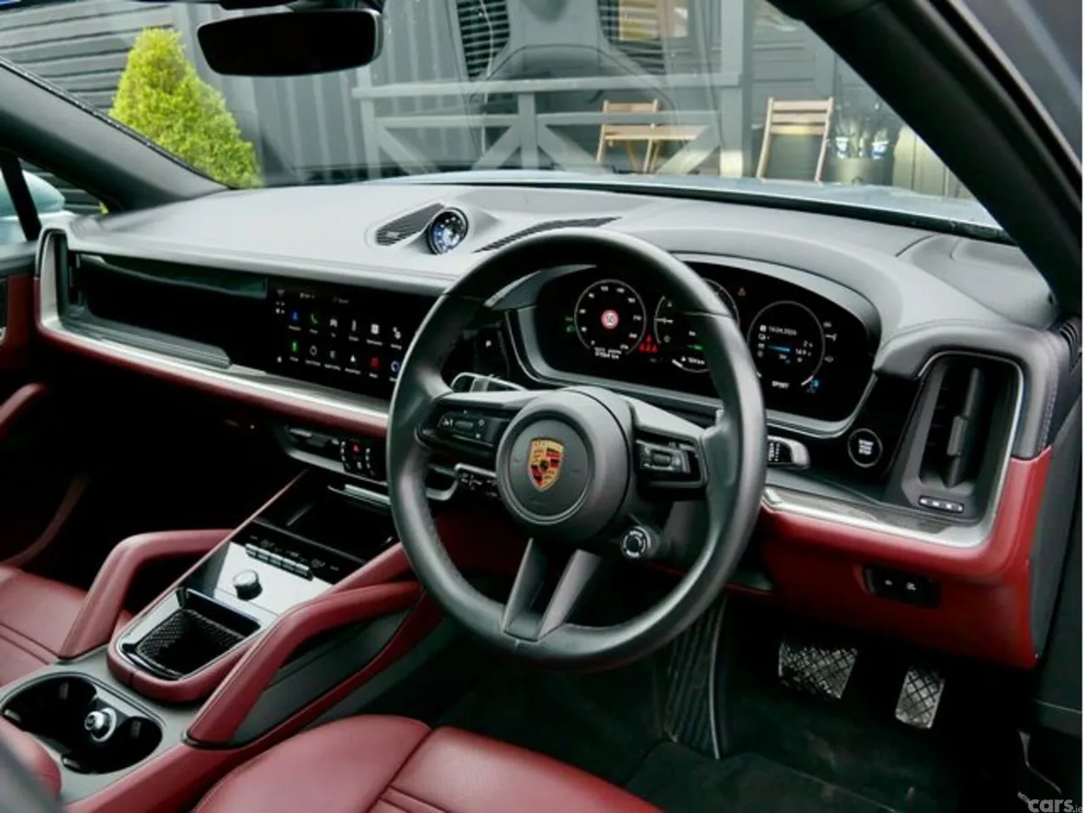 Porsche Cayenne SUV, Petrol Plug-in Hybrid, 2024, Grey