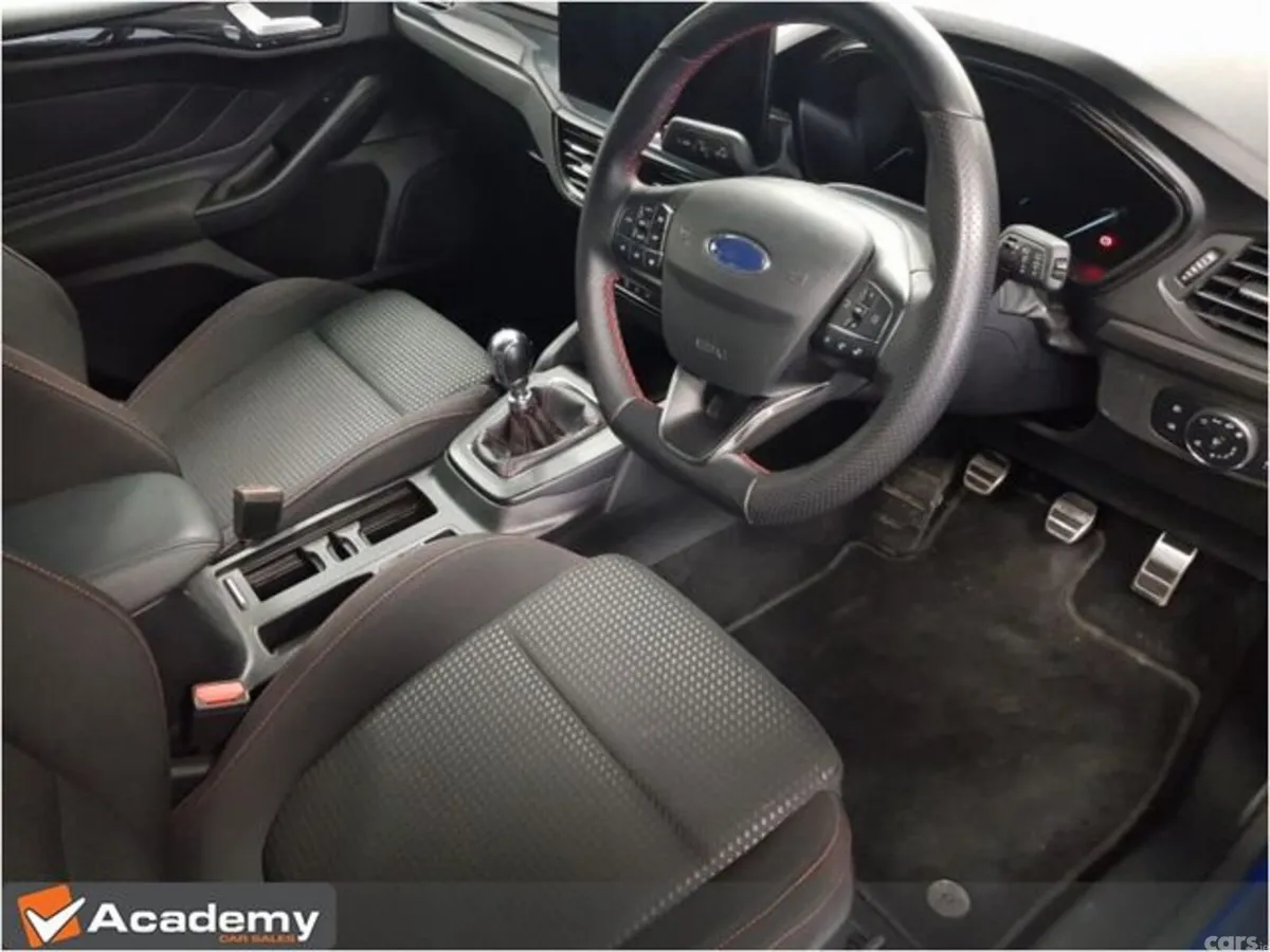 Ford Focus Hatchback, Petrol Hybrid, 2024, Blue