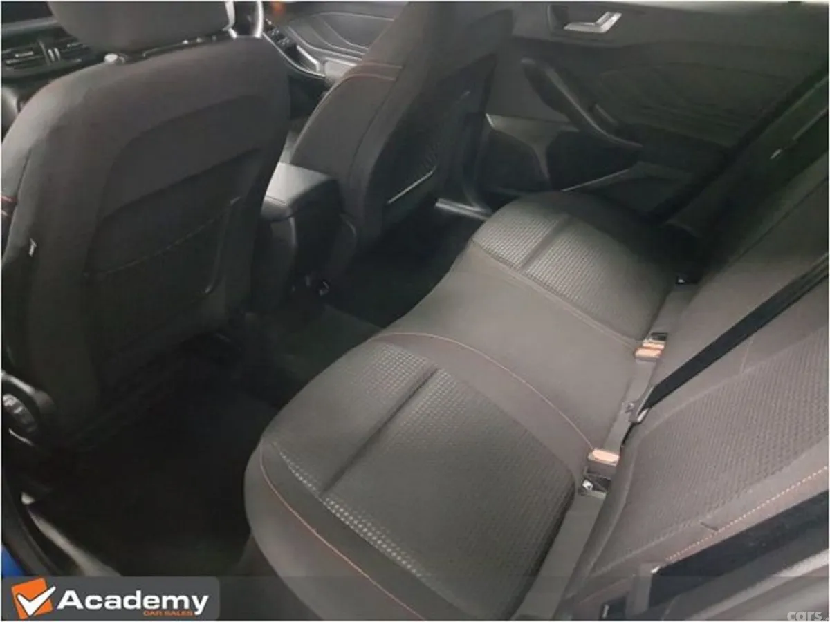 Ford Focus Hatchback, Petrol Hybrid, 2024, Blue