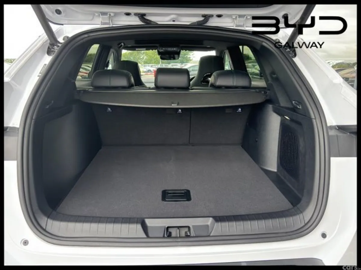 BYD SEAL U SUV, Petrol Plug-in Hybrid, 2026, White