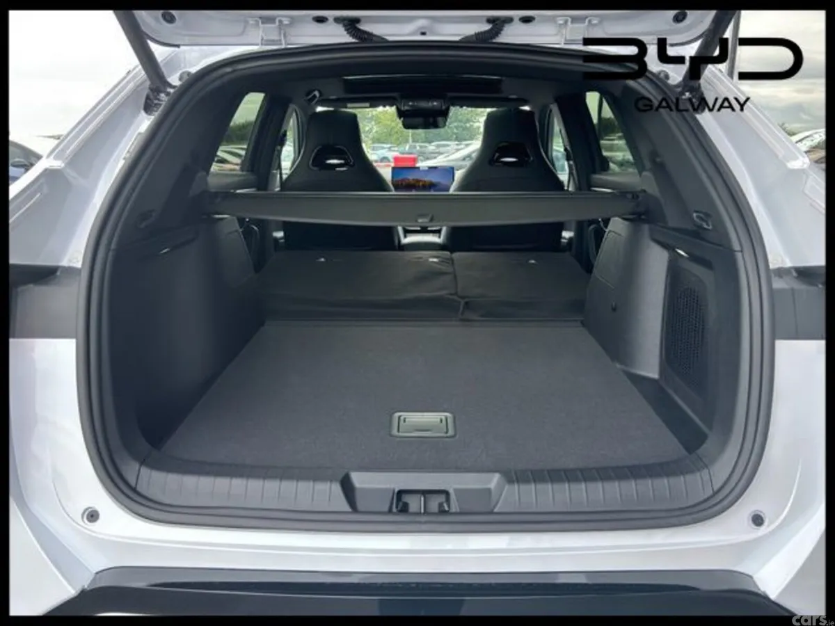 BYD SEAL U SUV, Petrol Plug-in Hybrid, 2026, White