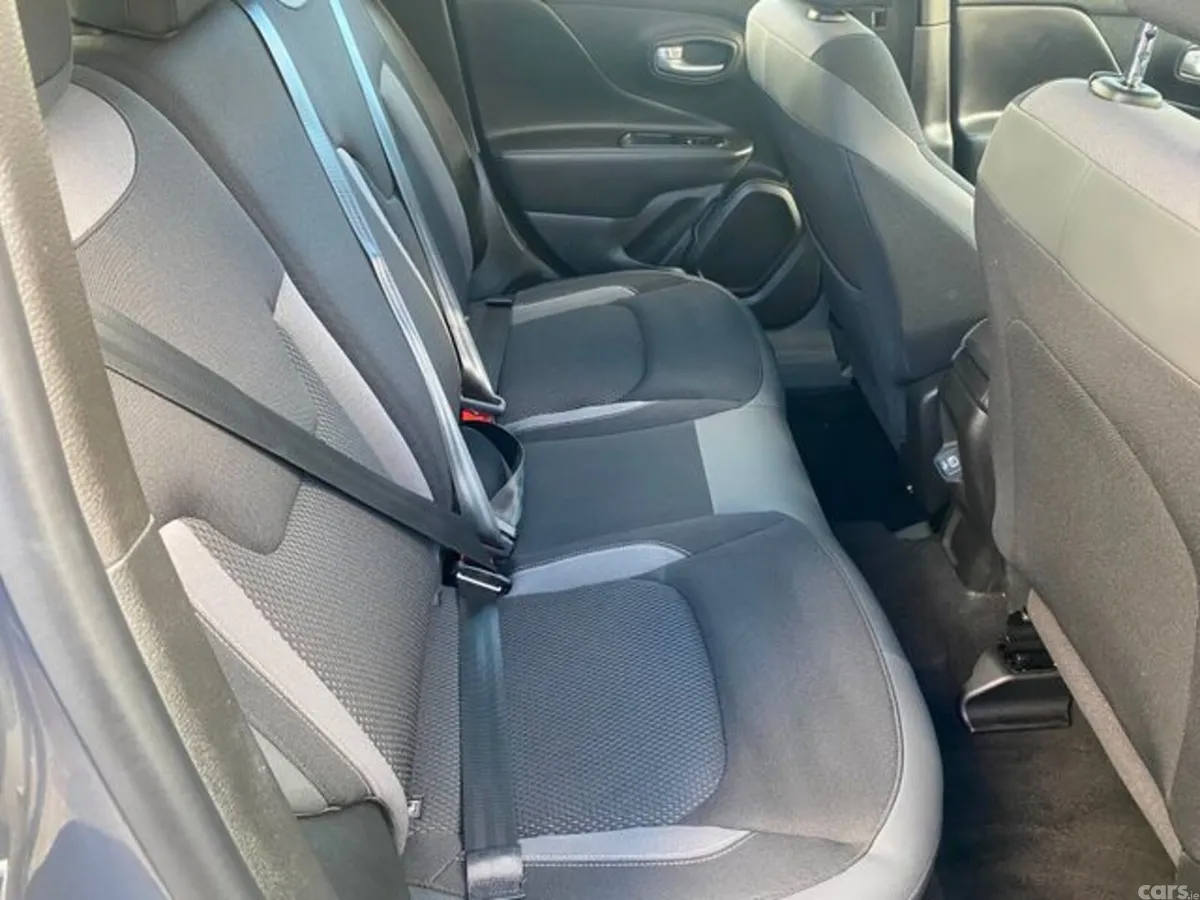 Jeep Renegade SUV, Petrol Hybrid, 2023, Grey