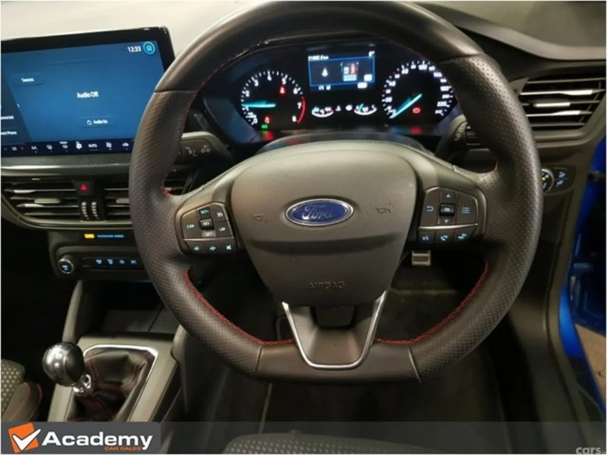 Ford Focus Hatchback, Petrol Hybrid, 2024, Blue