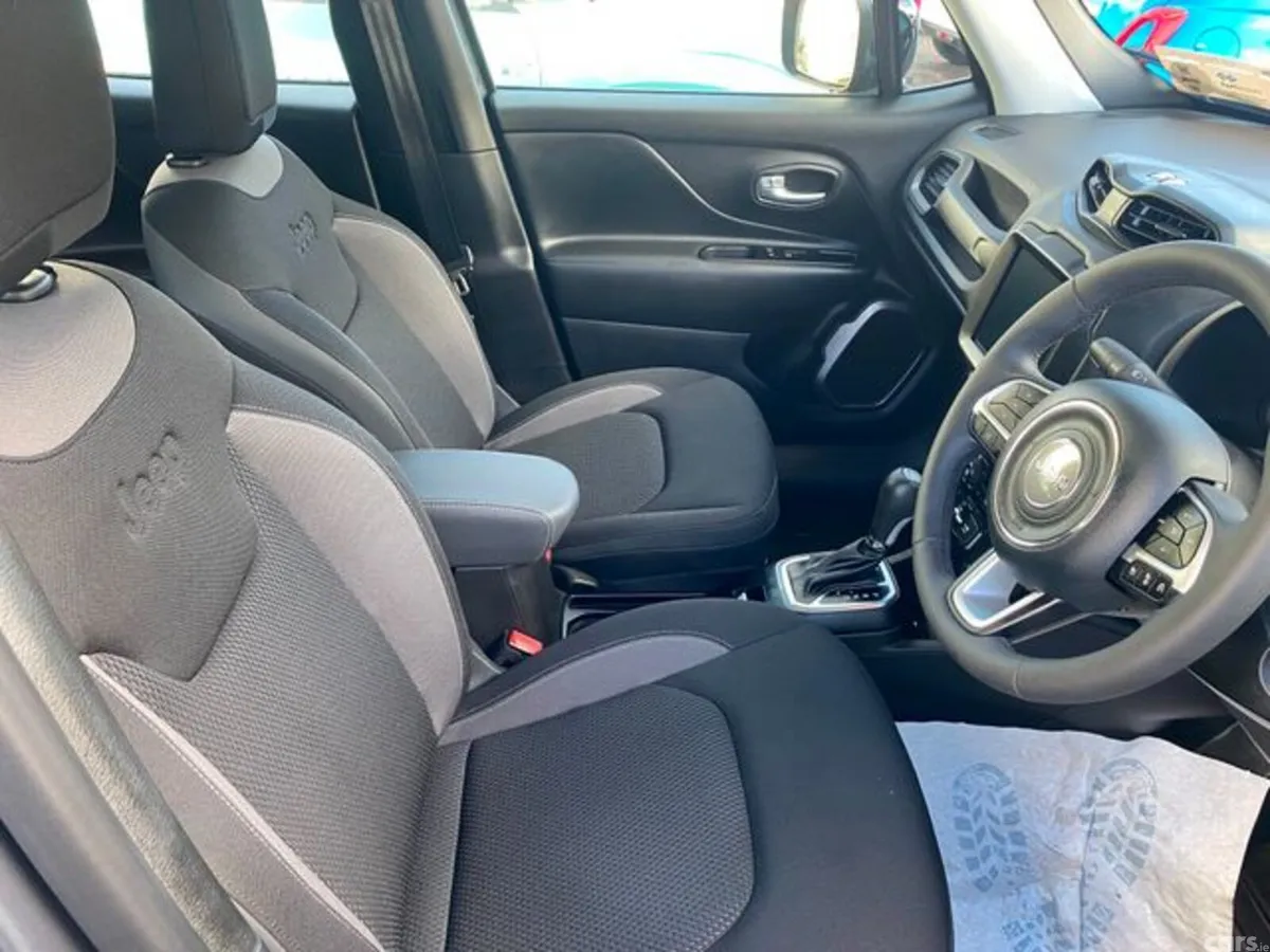 Jeep Renegade SUV, Petrol Hybrid, 2023, Grey