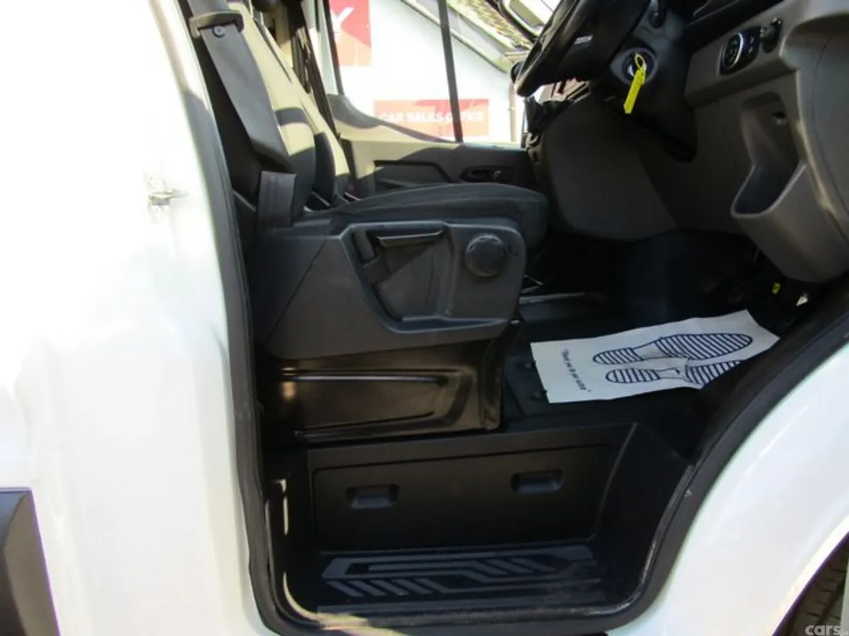 Ford Transit Minibus, Diesel, 2022, White