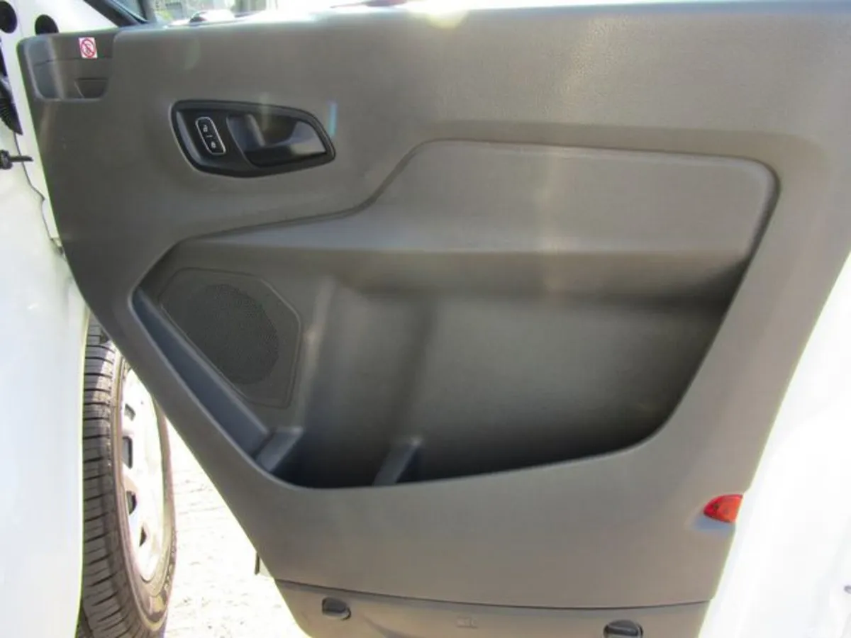 Ford Transit Minibus, Diesel, 2022, White