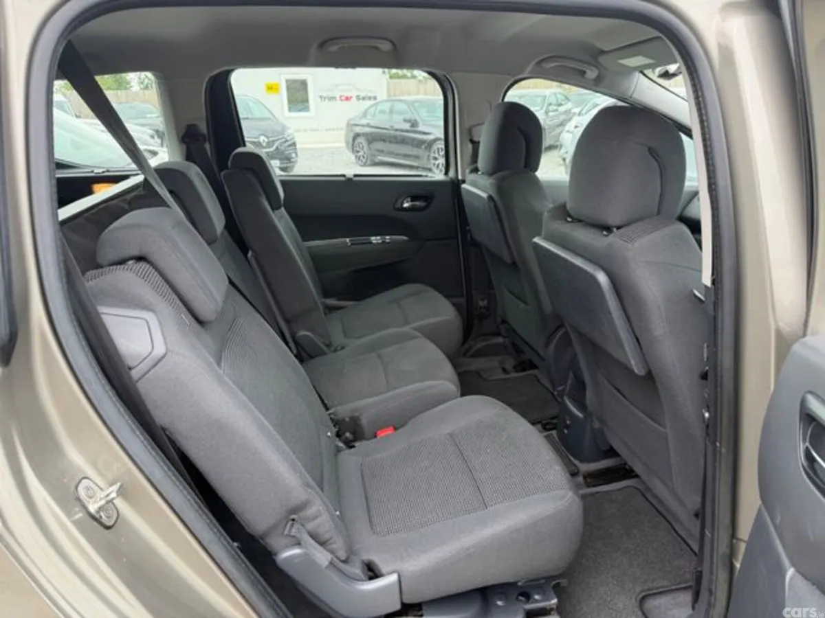 Peugeot 5008 MPV, Diesel, 2015, Grey