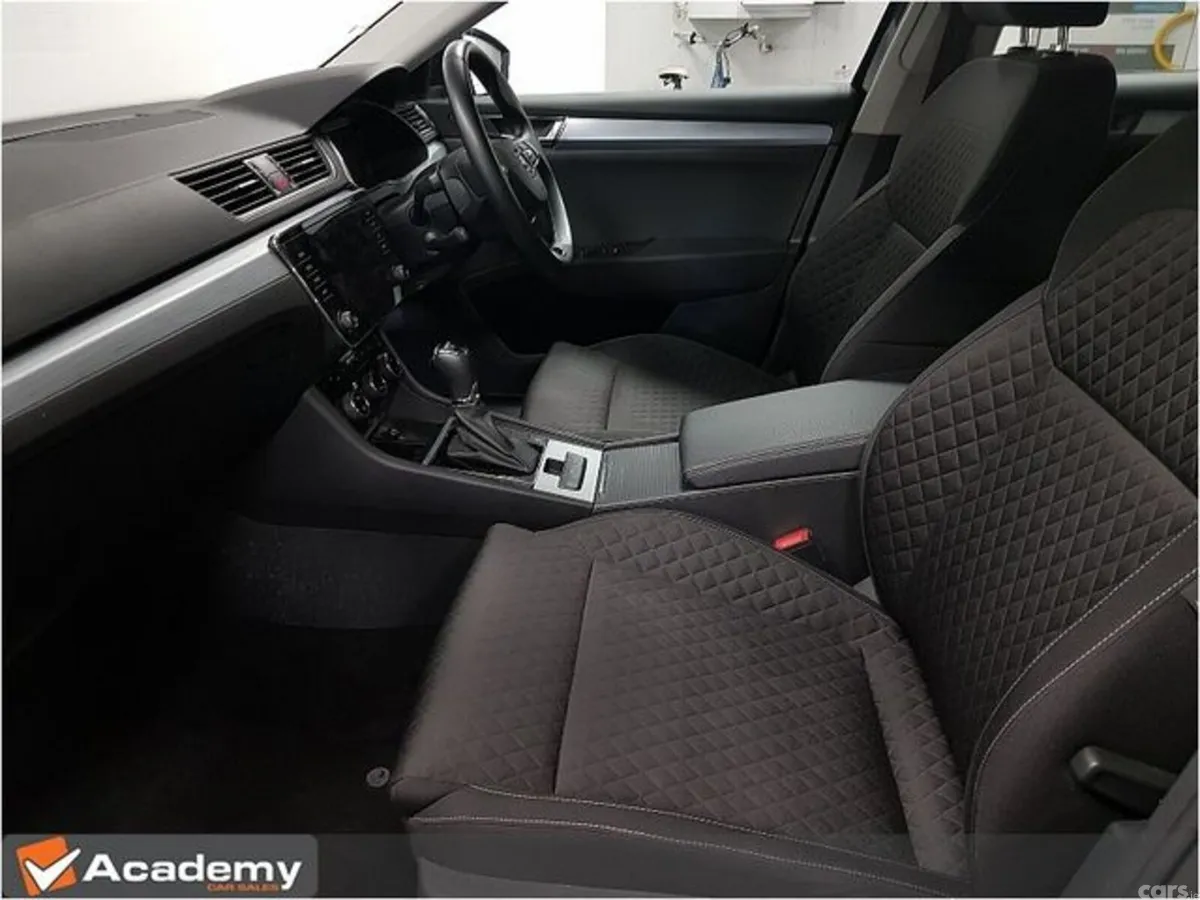 Skoda Superb Saloon, Diesel, 2023, Black