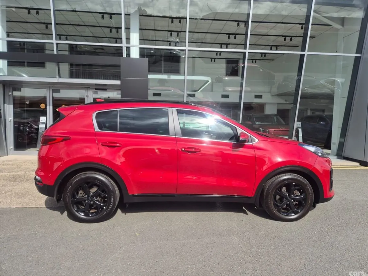Kia Sportage MPV, Diesel Hybrid, 2021, Red
