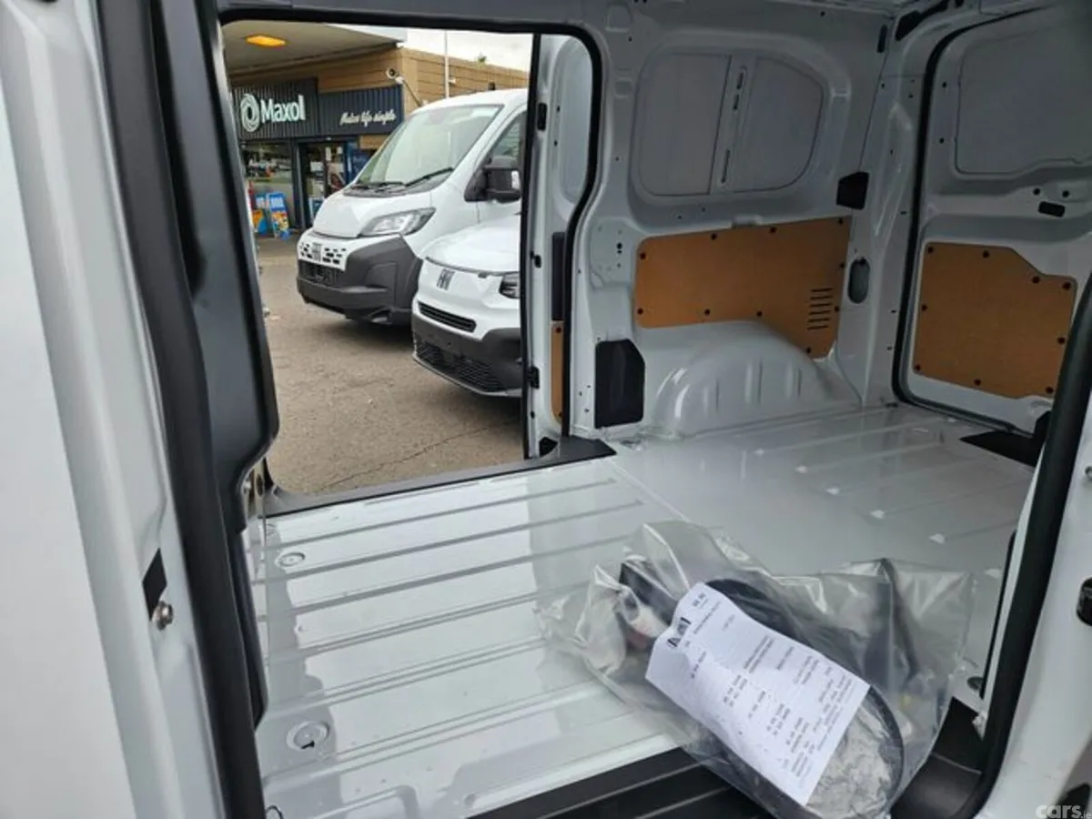 Fiat Scudo Van, Diesel, 2026, White