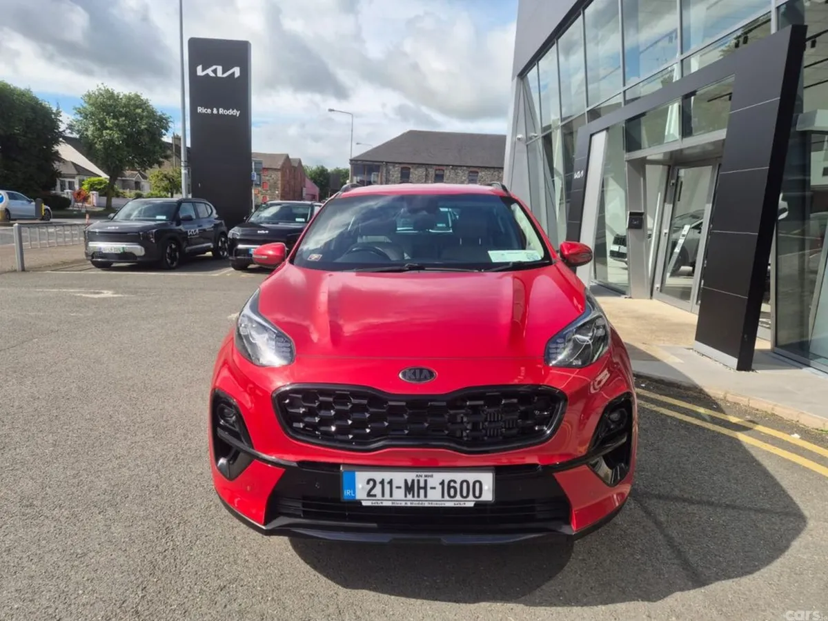 Kia Sportage MPV, Diesel Hybrid, 2021, Red