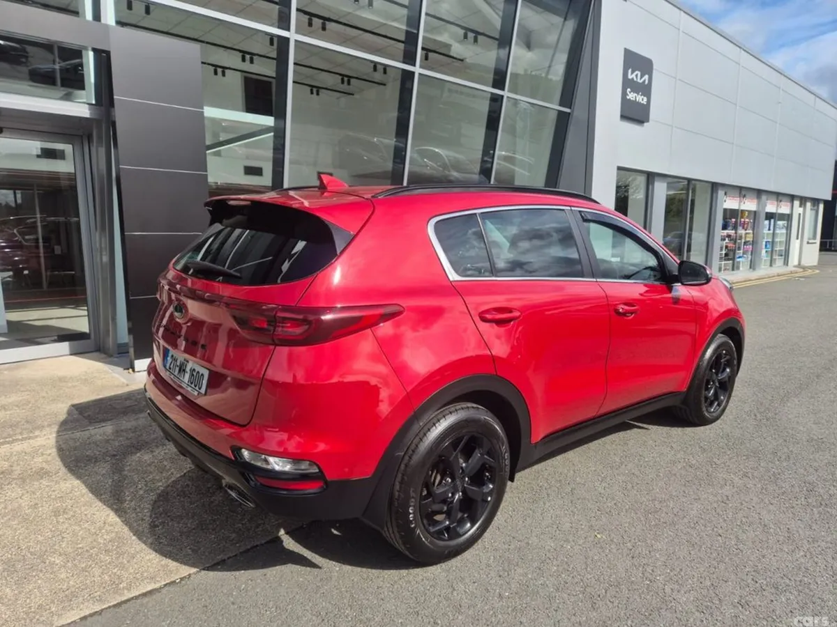 Kia Sportage MPV, Diesel Hybrid, 2021, Red