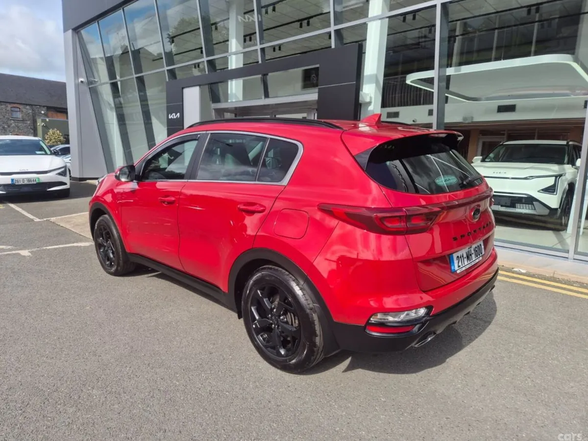 Kia Sportage MPV, Diesel Hybrid, 2021, Red