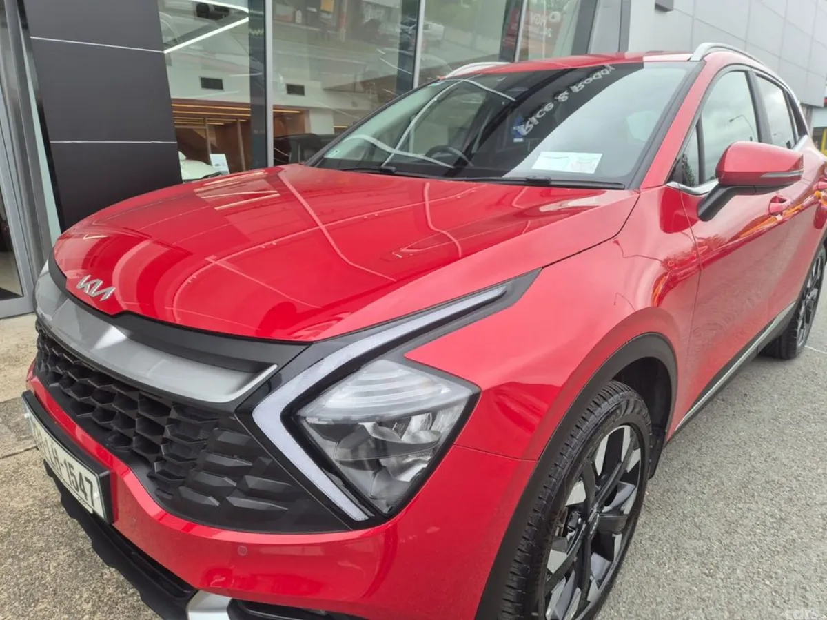 Kia Sportage MPV, Petrol Plug-in Hybrid, 2023, Red
