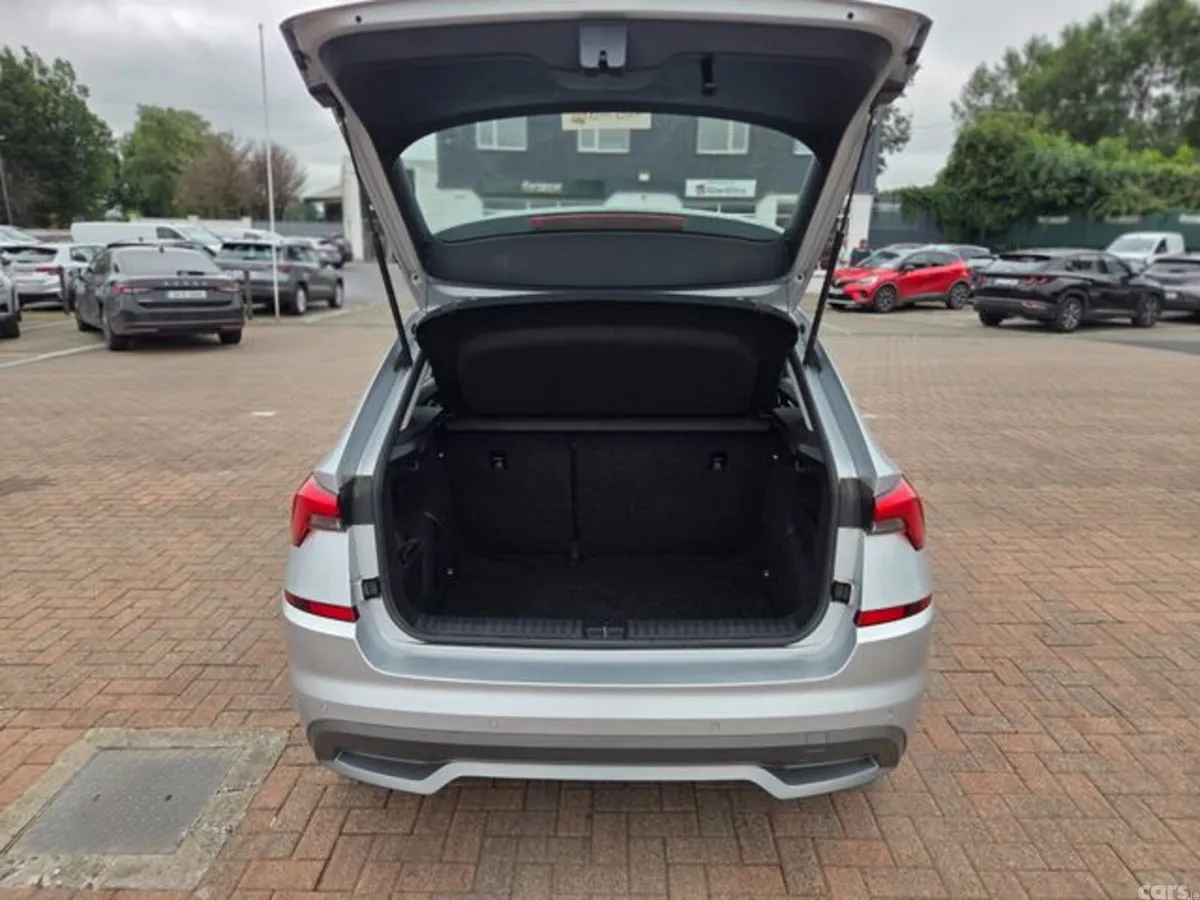 Skoda Kamiq Hatchback, Petrol, 2023, Grey