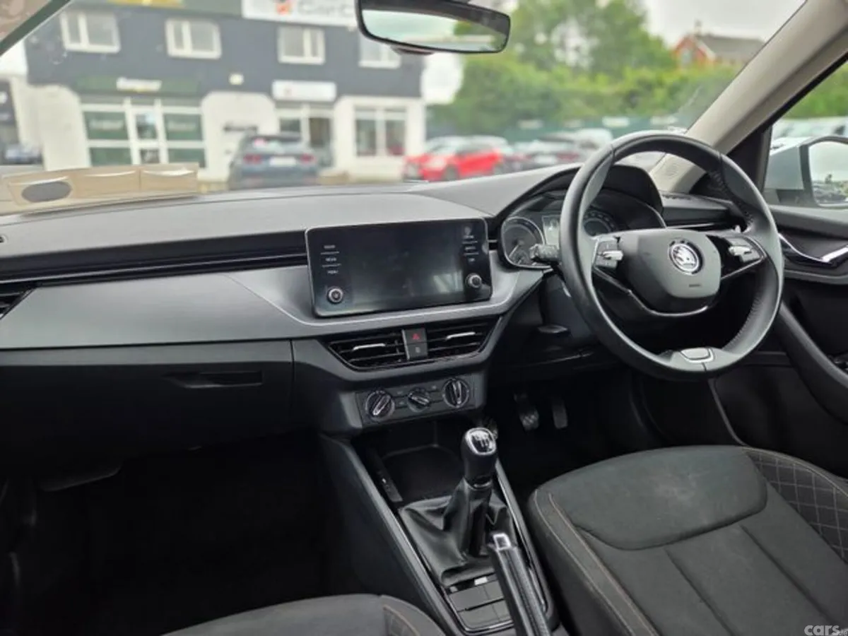 Skoda Kamiq Hatchback, Petrol, 2023, Grey