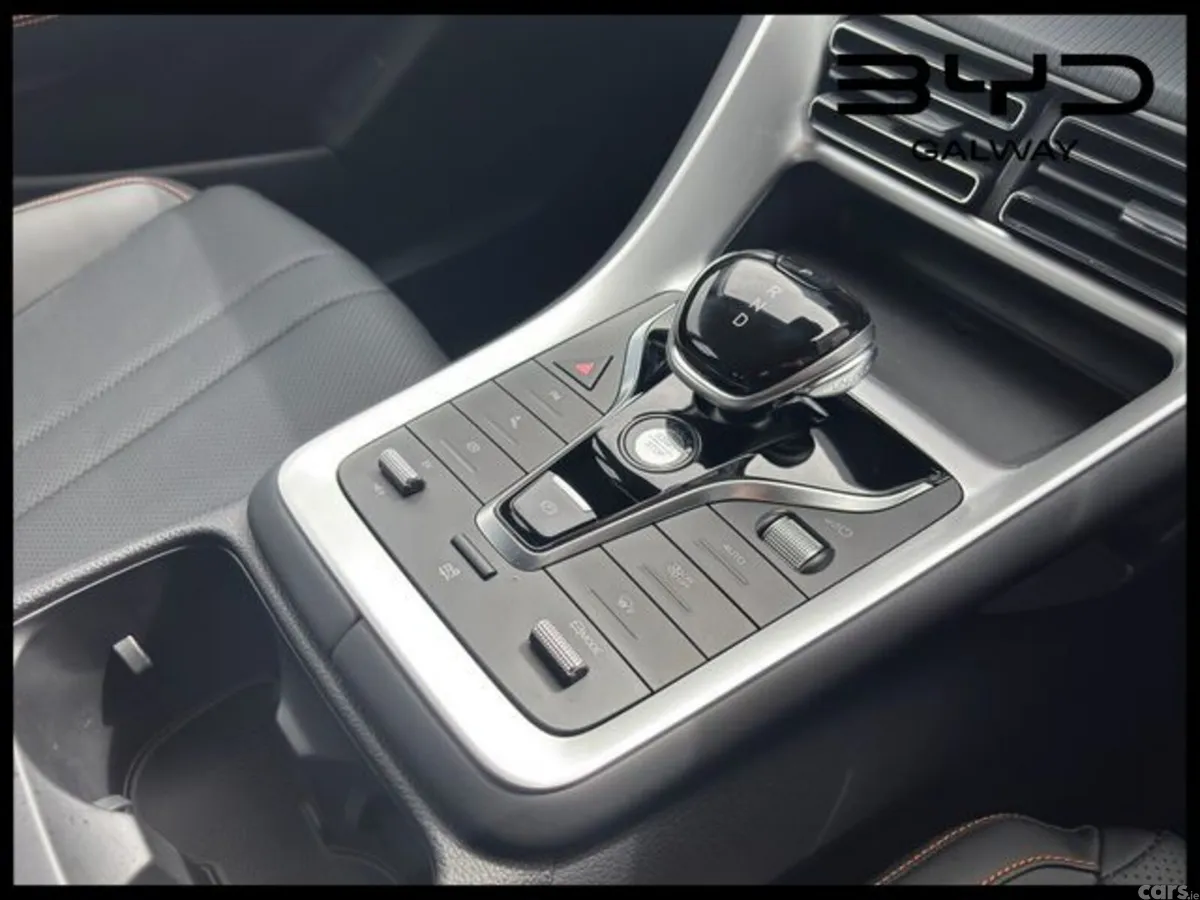 BYD SEALION 5 MPV, Petrol Plug-in Hybrid, 2026, Blue