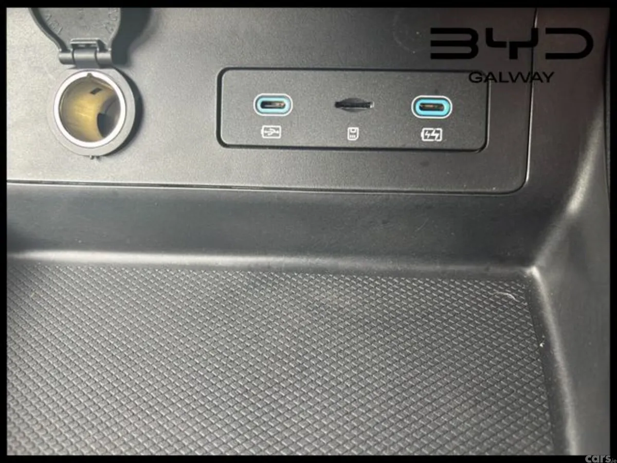 BYD SEALION 5 MPV, Petrol Plug-in Hybrid, 2026, Blue