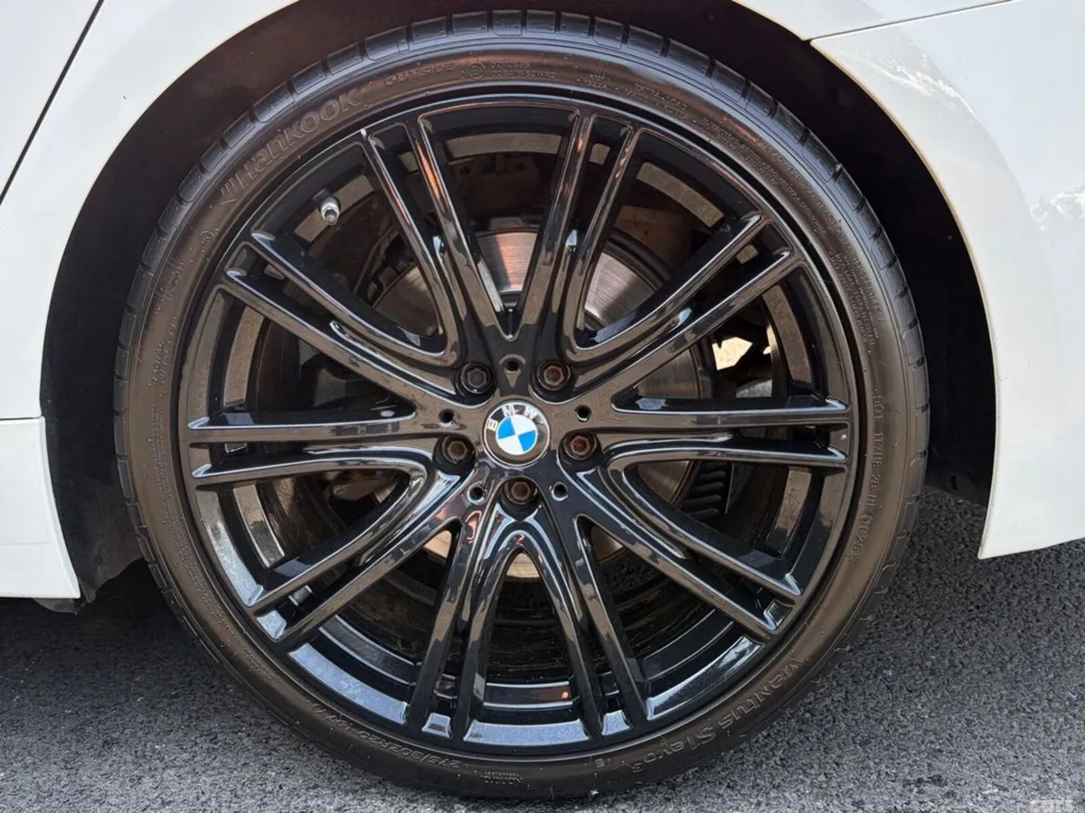 BMW 5-Series Estate, Diesel, 2018, White