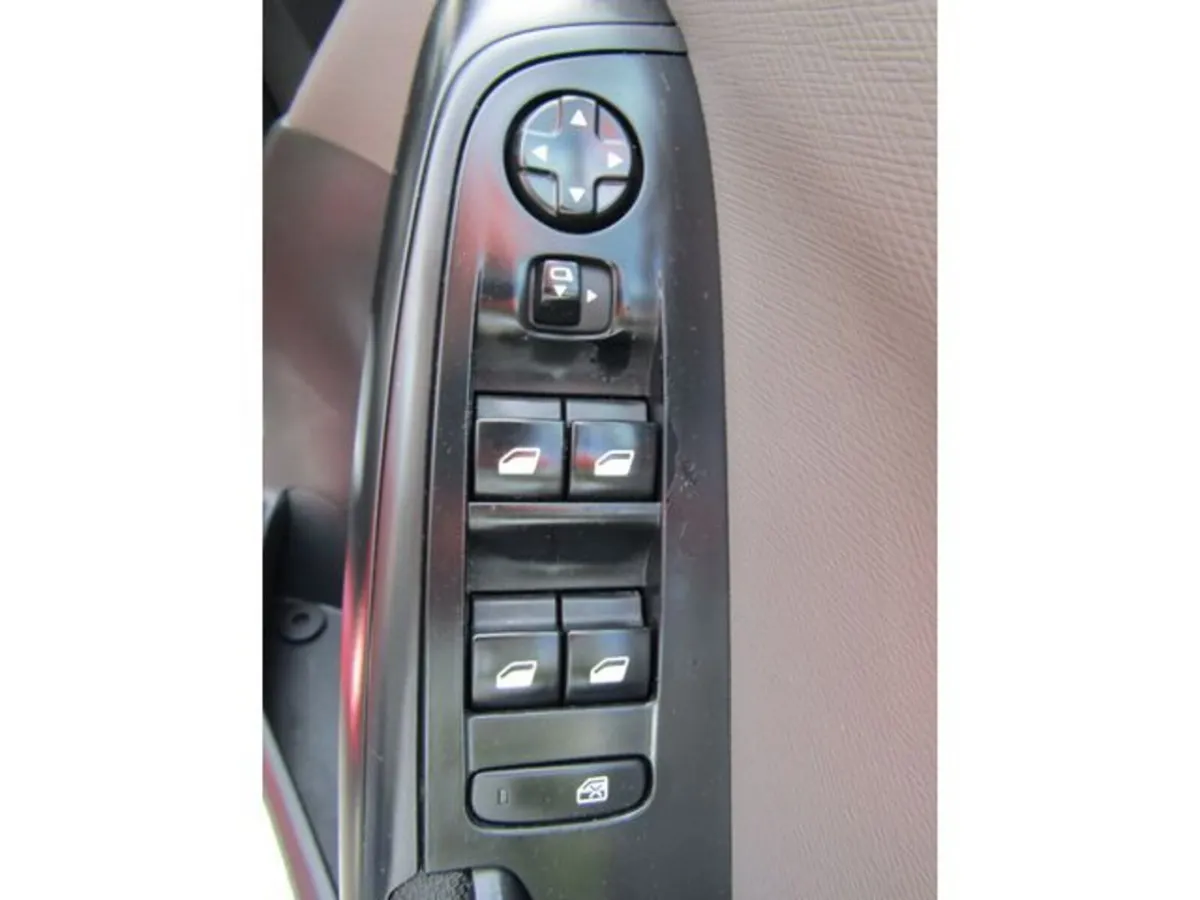 Citroen C4 Picasso MPV, Diesel, 2016, Red