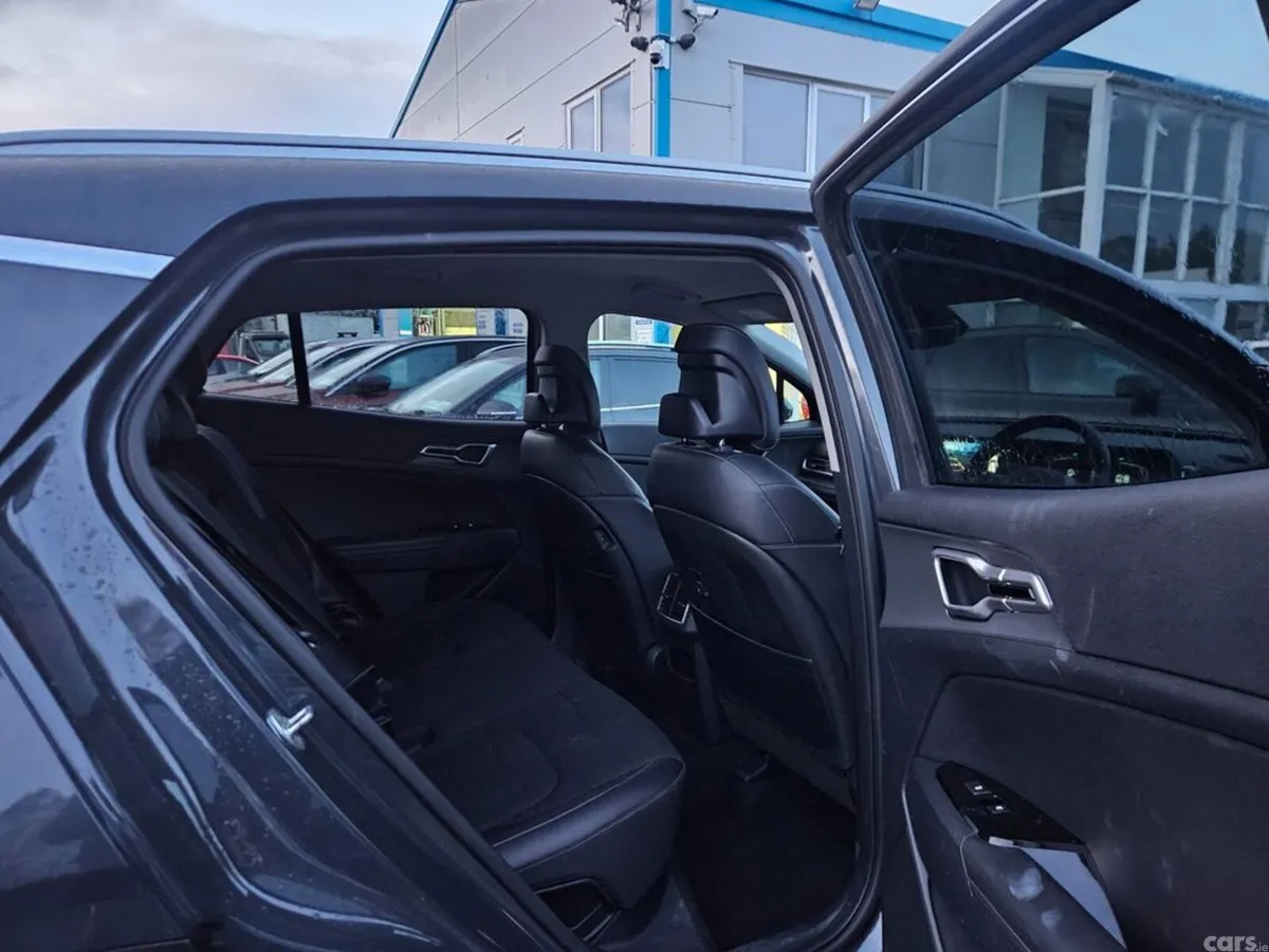 Kia Sportage SUV, Diesel Hybrid, 2023, Grey