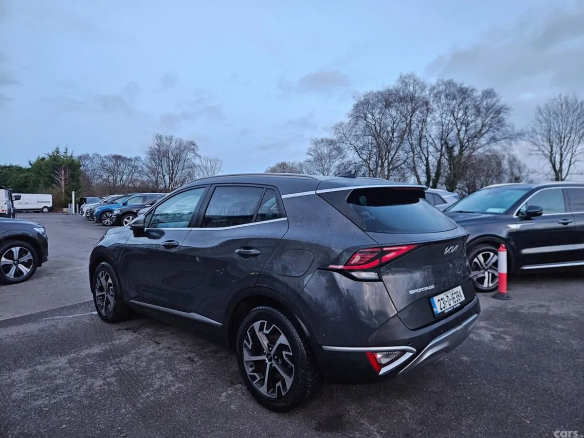 Kia Sportage SUV, Diesel Hybrid, 2023, Grey