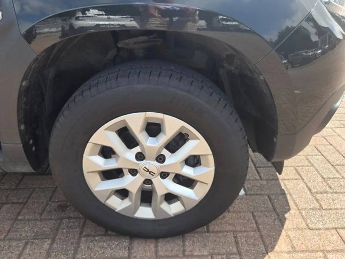 Dacia Duster SUV, Petrol, 2023, Black
