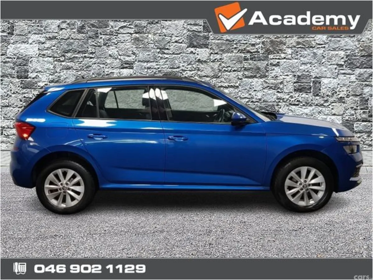 Skoda Kamiq Hatchback, Petrol, 2023, Blue