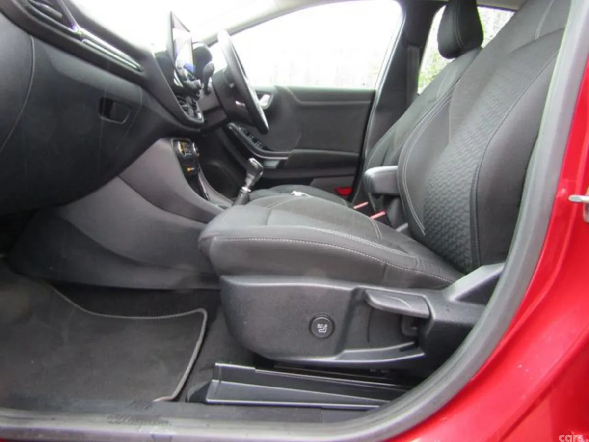 Ford Puma MPV, Petrol Hybrid, 2020, Red