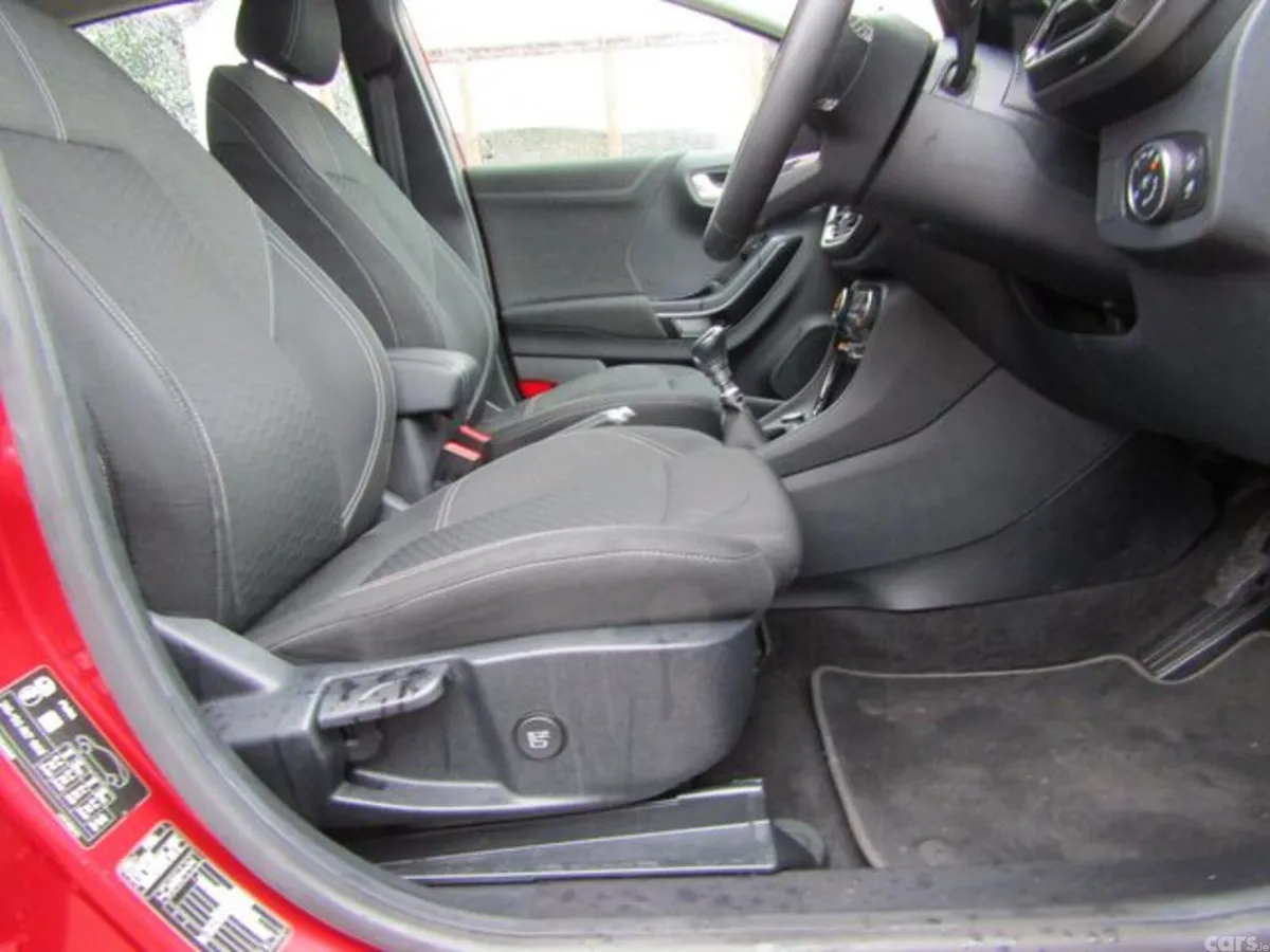 Ford Puma MPV, Petrol Hybrid, 2020, Red
