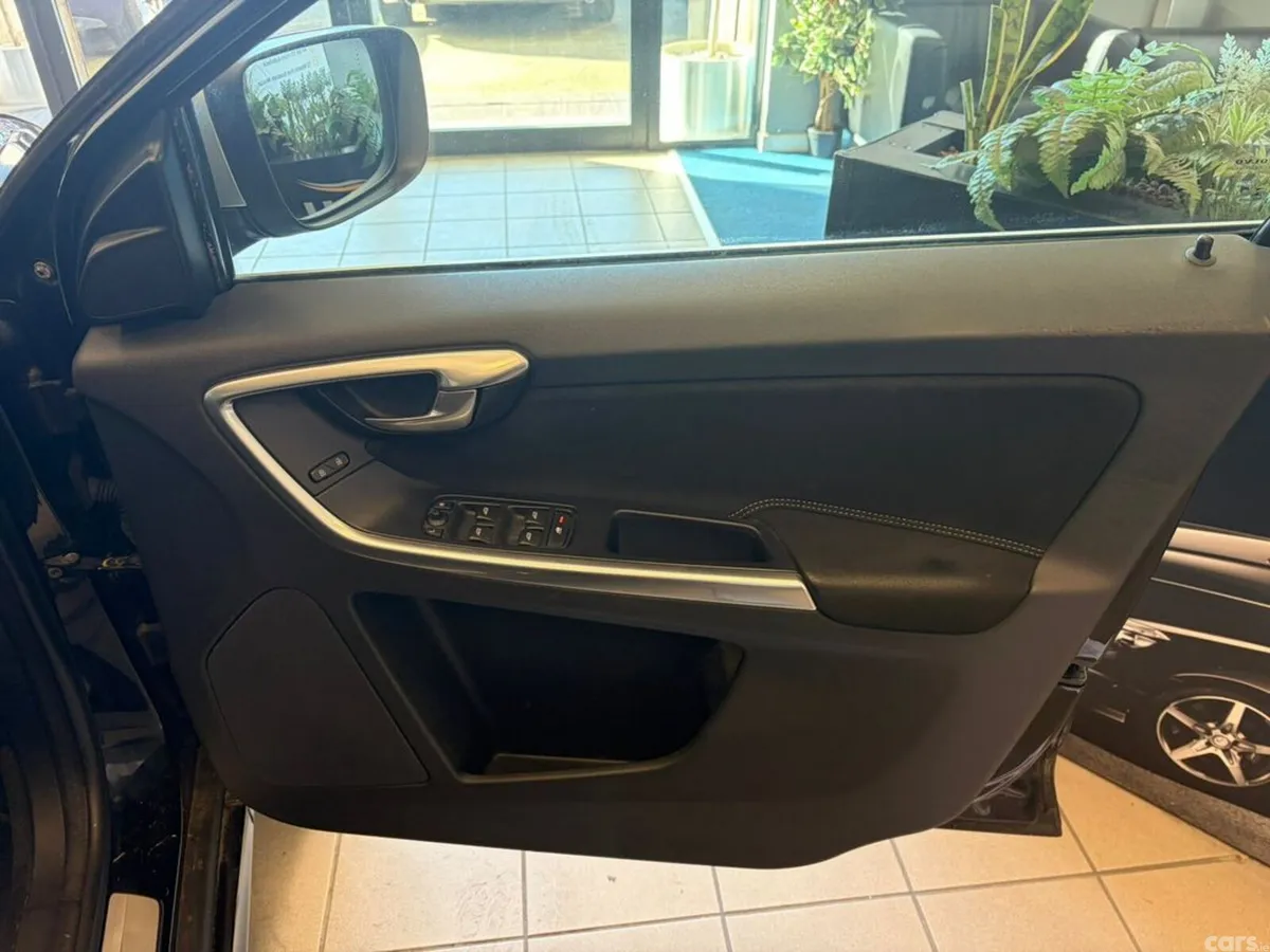 Volvo XC60 SUV, Diesel, 2016, Black
