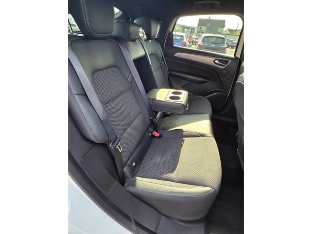 Renault Arkana Hatchback, Petrol, 2024, White