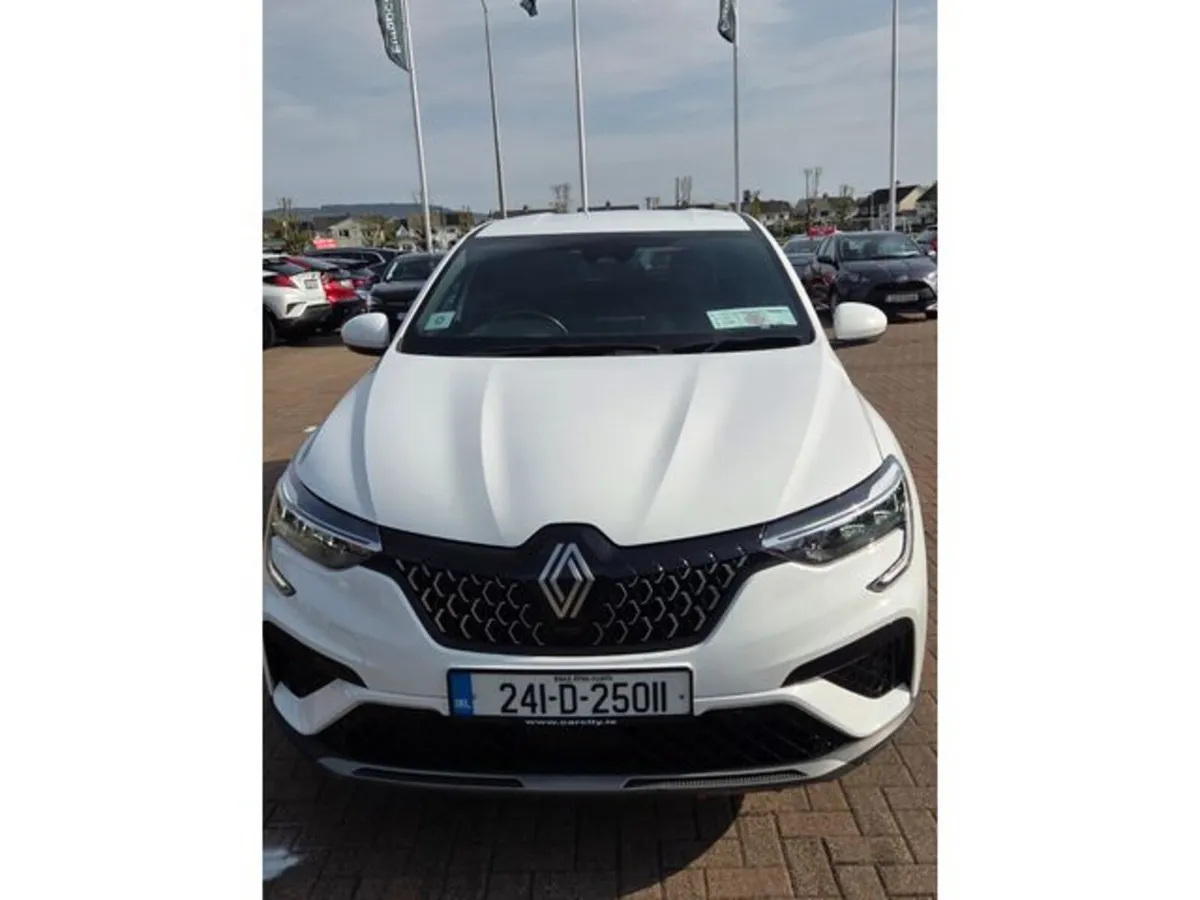Renault Arkana Hatchback, Petrol, 2024, White
