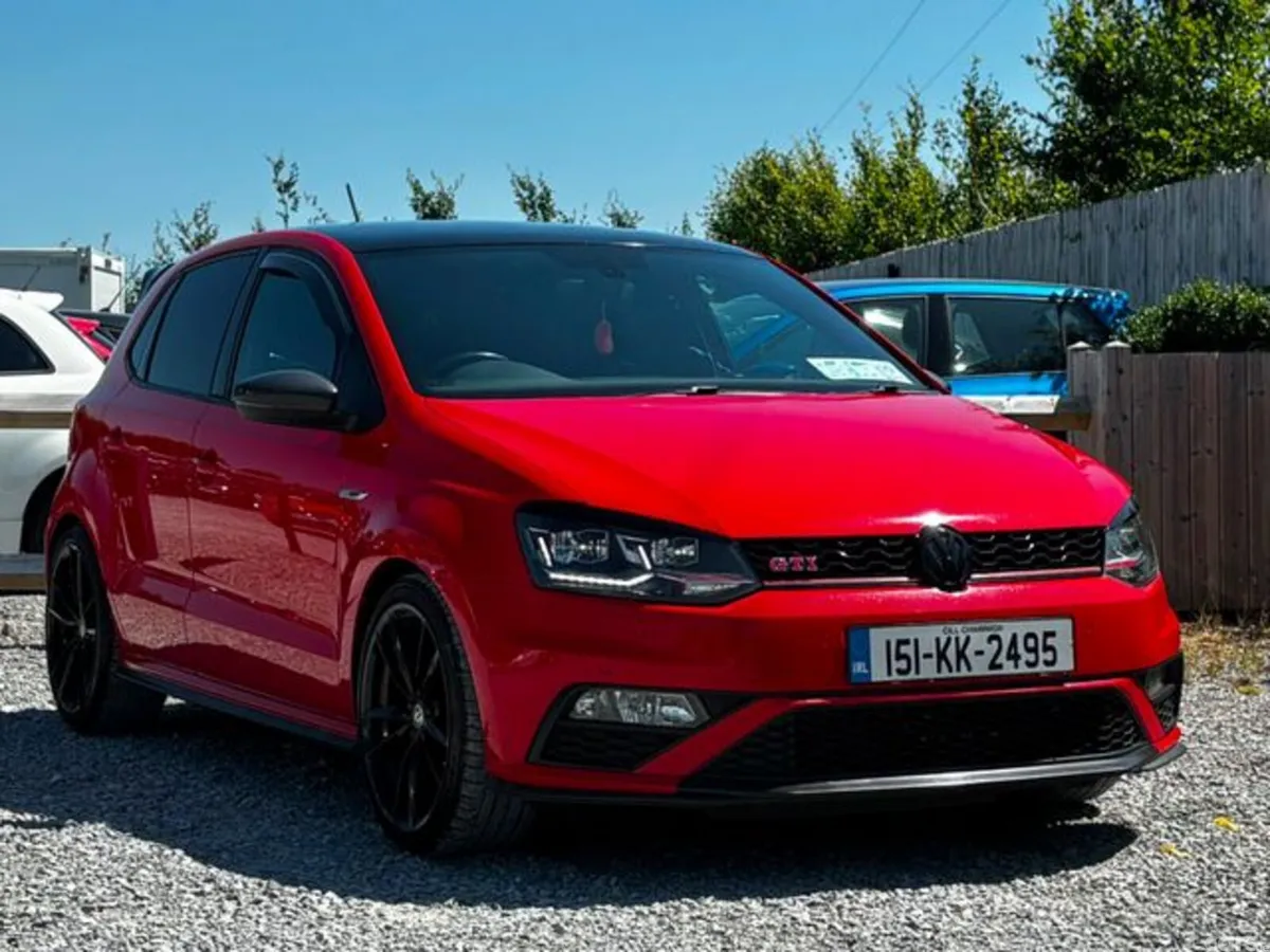 Volkswagen Polo Hatchback, Petrol, 2015, Red