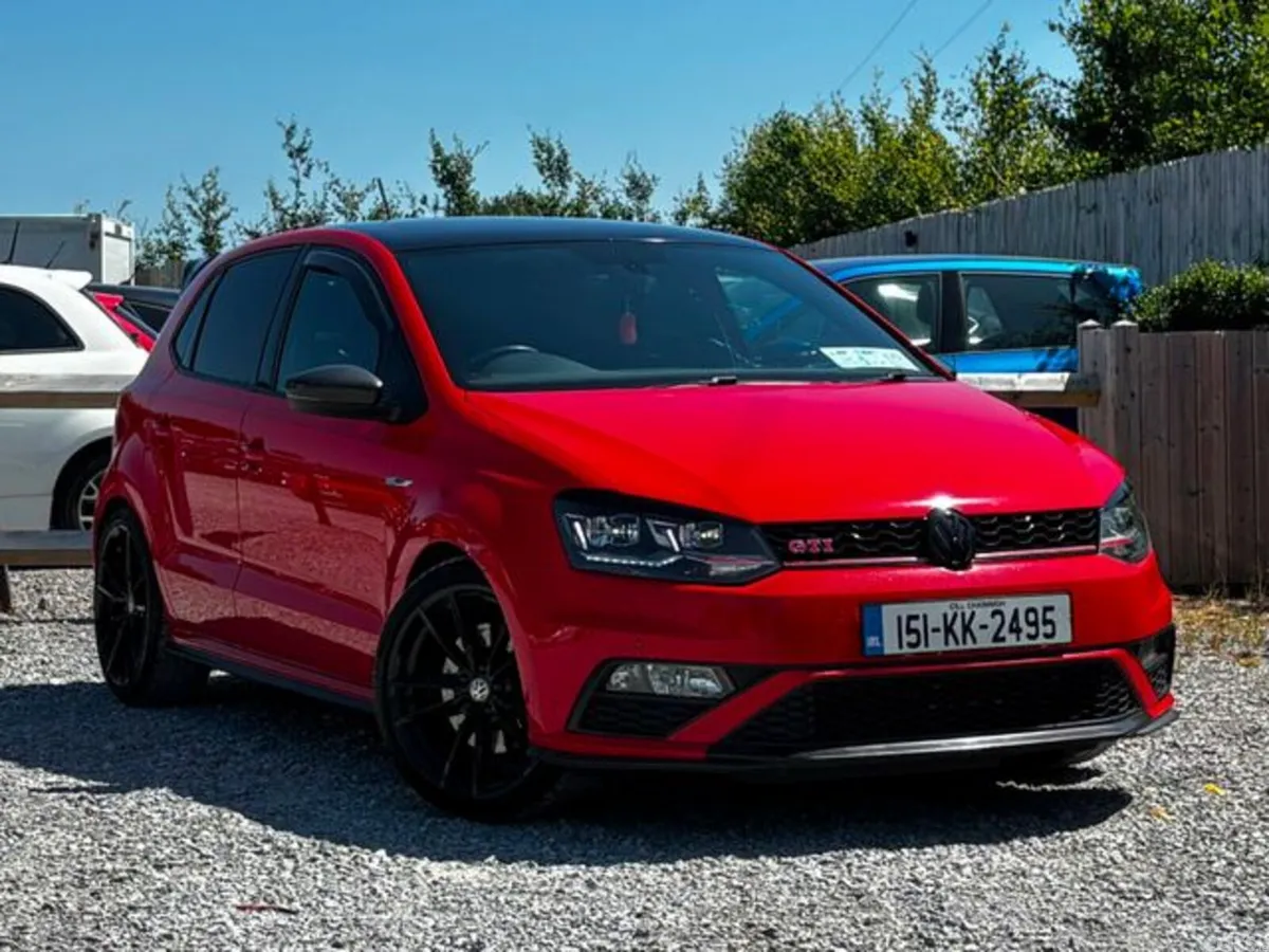 Volkswagen Polo Hatchback, Petrol, 2015, Red
