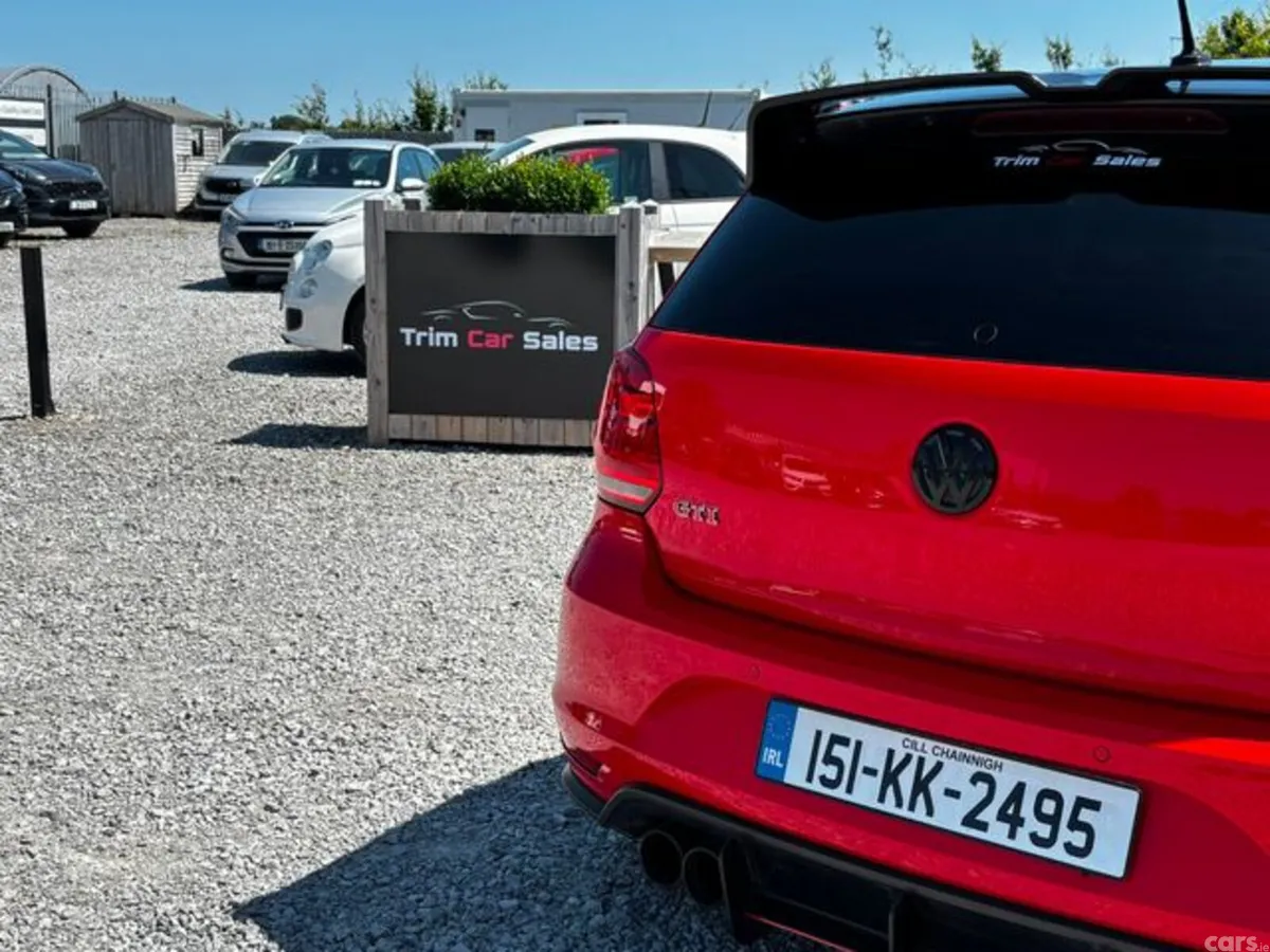 Volkswagen Polo Hatchback, Petrol, 2015, Red