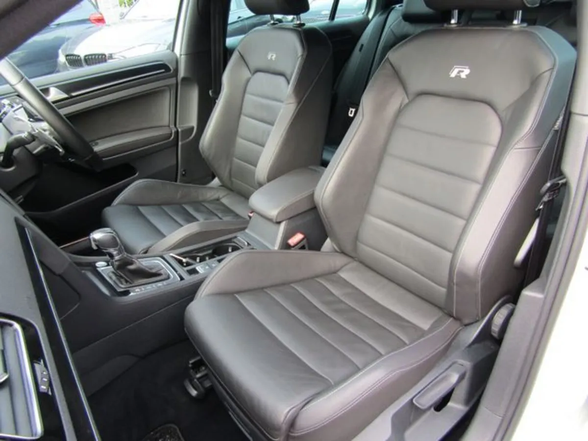 Volkswagen Golf Estate, Petrol, 2015, White
